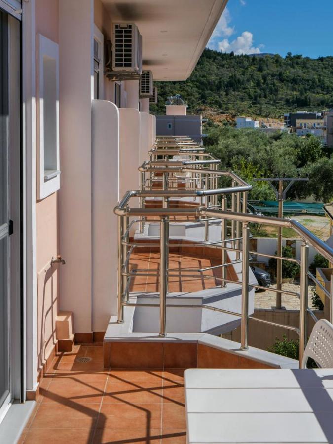 Himara Royal Hotel Eksteriør billede