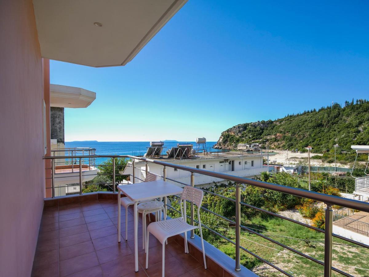 Himara Royal Hotel Eksteriør billede