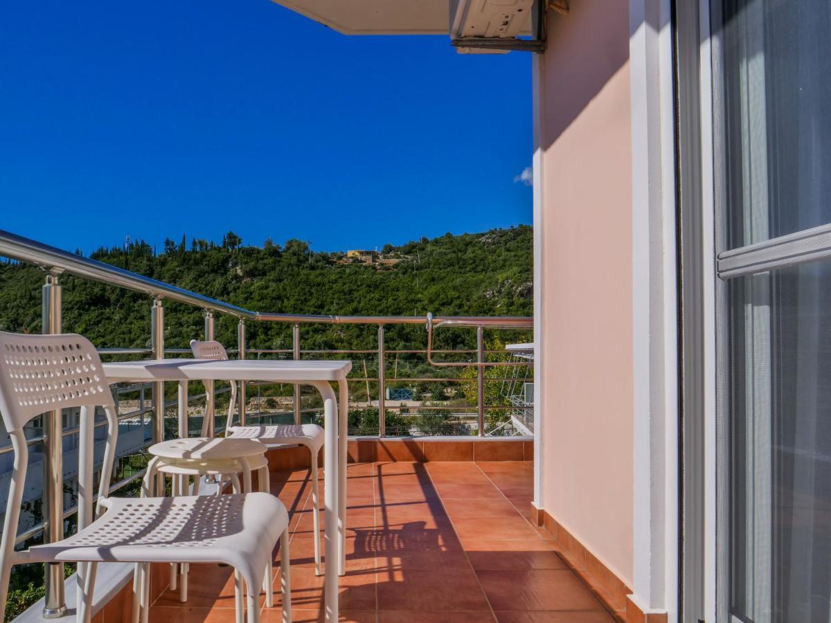 Himara Royal Hotel Eksteriør billede