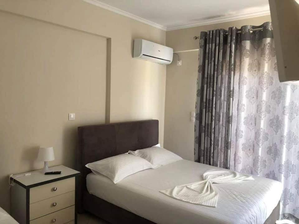 Himara Royal Hotel Eksteriør billede