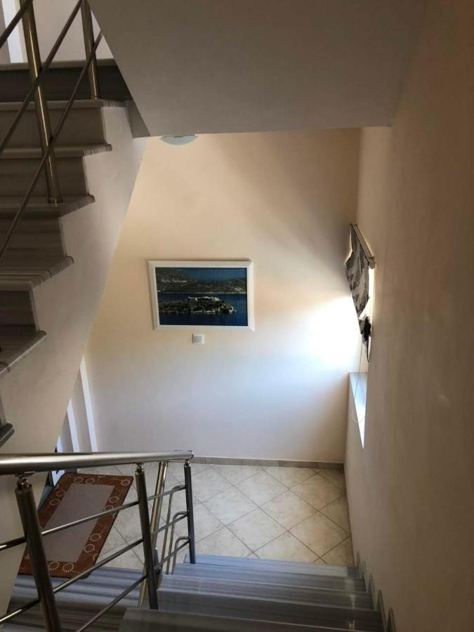 Himara Royal Hotel Eksteriør billede